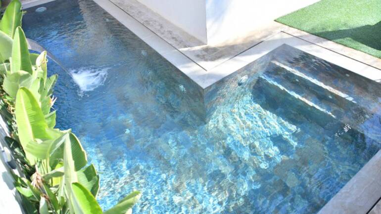 Éliminer les algues : Construction Piscine Maroc