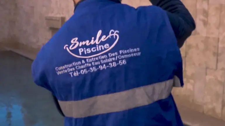 Construction piscine au Maroc : pourquoi nettoyer votre piscine avant l’été ?