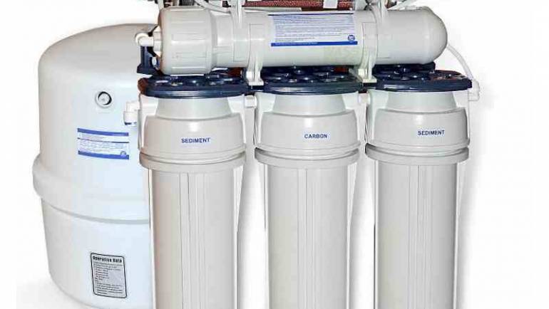 Une eau de piscine pure et saine au quotidien : un enjeu essentiel pour votre confort