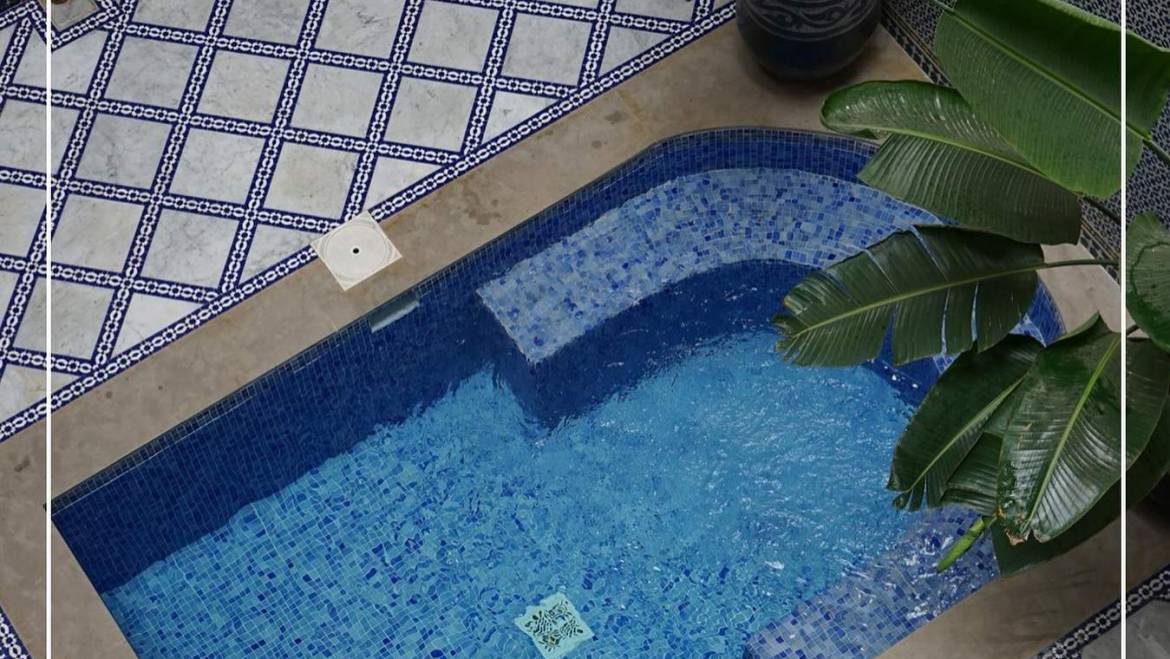 Réglementation des piscines d’hôtels : sécurité et conformité au Maroc